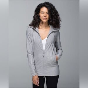 Lululemon Stride Jacket II
Heathered Medium Grey / Ambient Grey